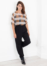 Load image into Gallery viewer, Contrast Cuff Pant in Black
